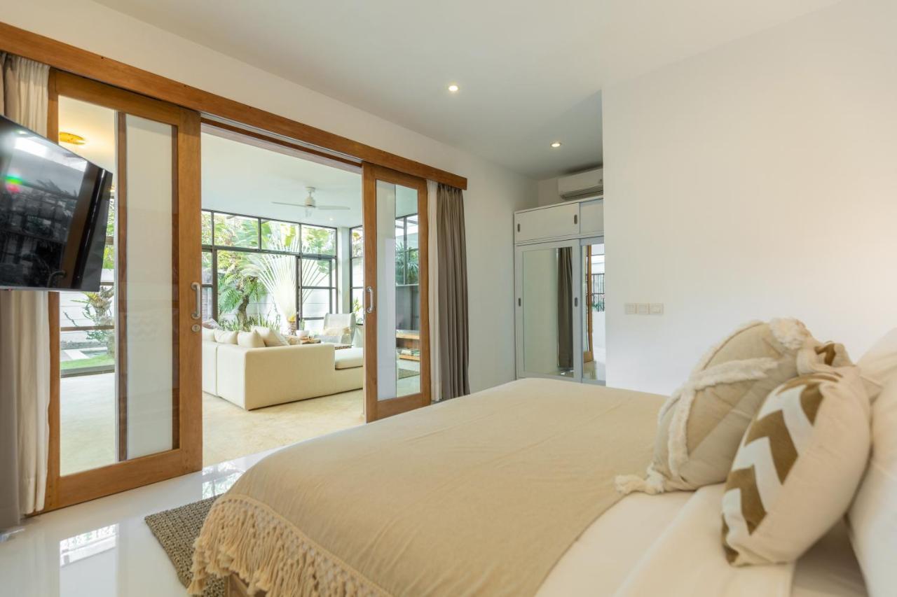 Villa Lumut 3 Bedrooms Central Seminyak Buitenkant foto